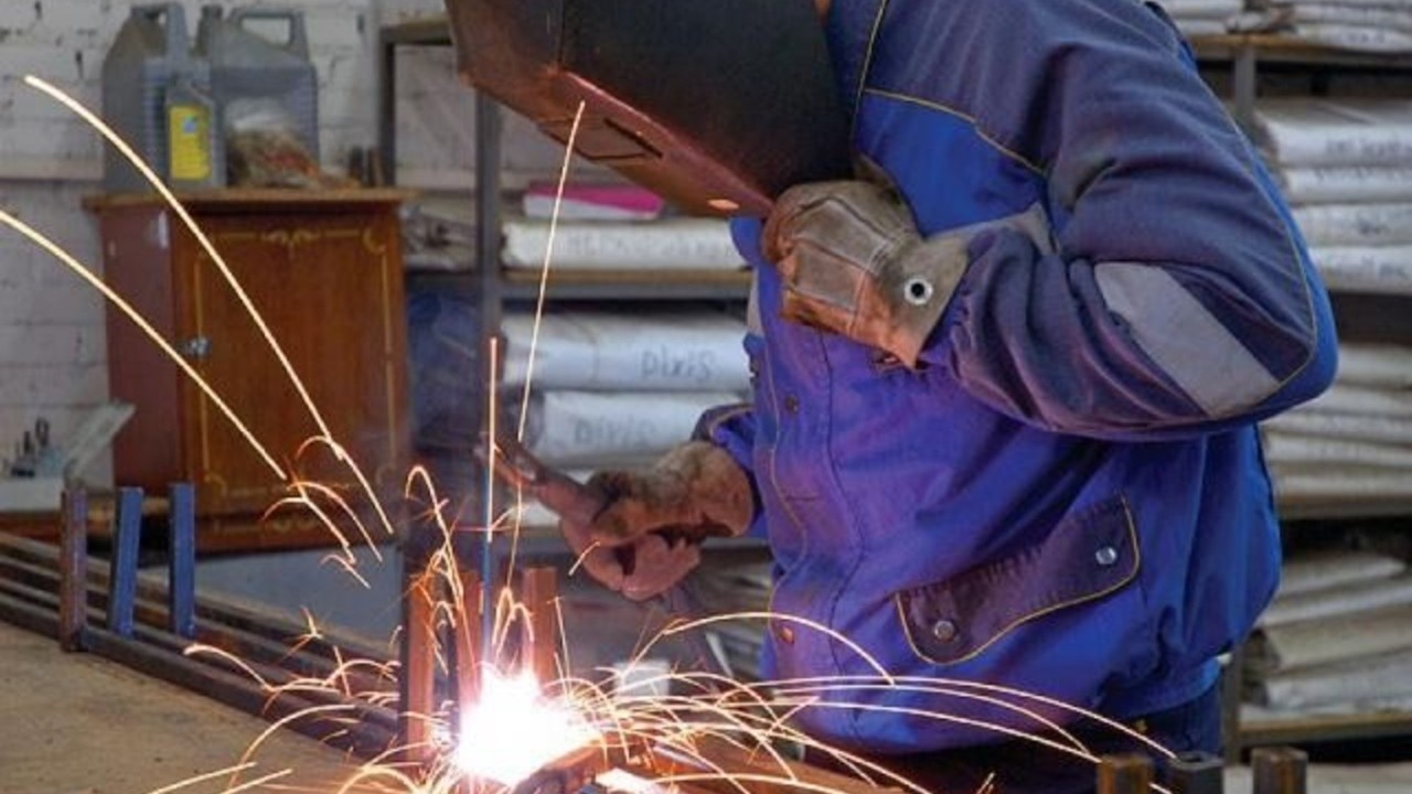 Где и что нужно для обучения в учебной студии (мастерской) электрогазосварщиков Где и что нужно для обучения в учебной студии (мастерской) электрогазосварщиков